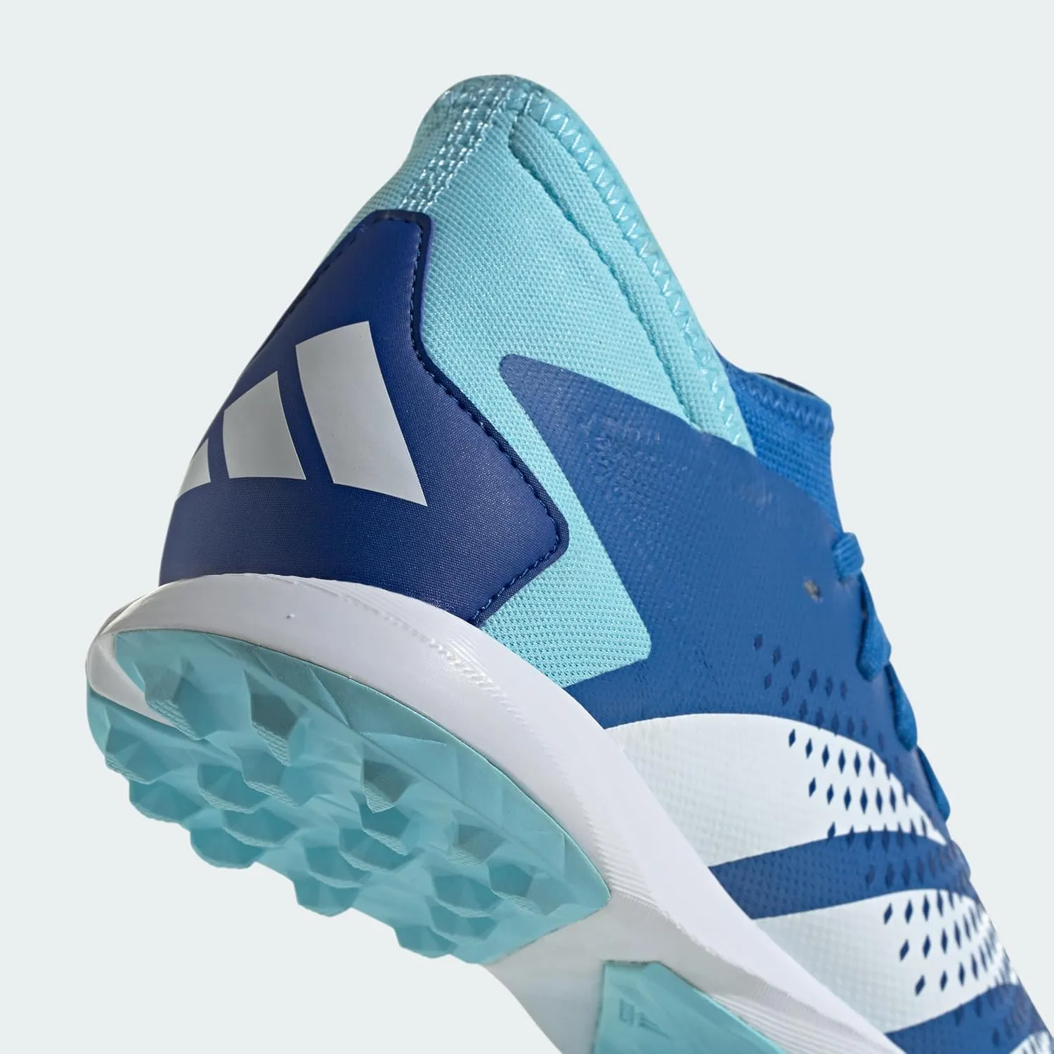 adidas Unisex Predator Accuracy.3 Turf Soccer Shoe