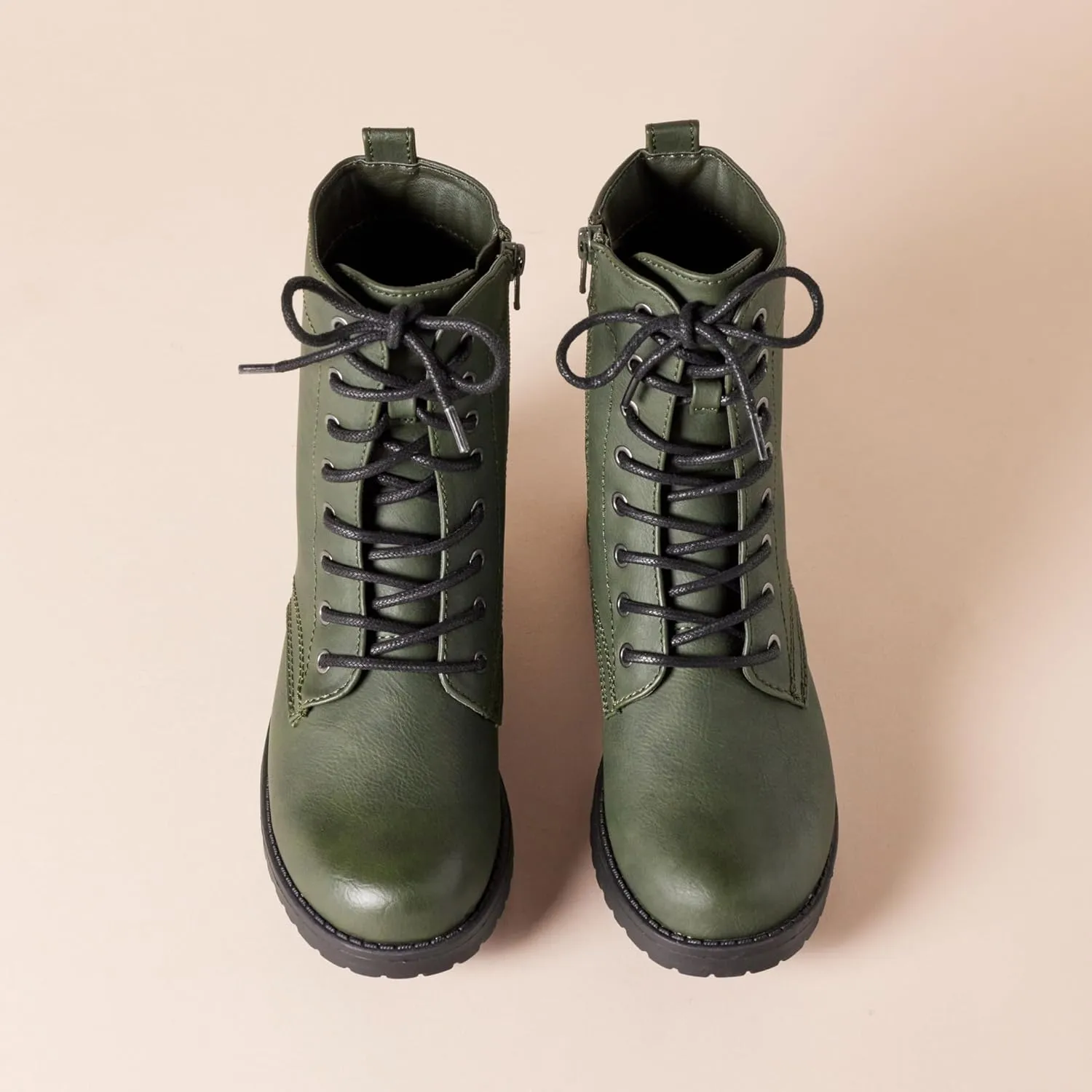 Amazon Essentials Women's Lace-Up Combat Boots