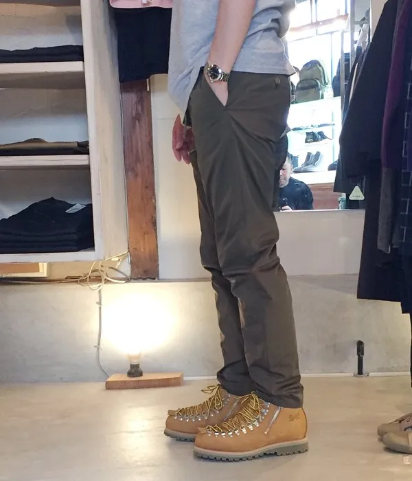 DIGAWEL/SLIM EASY PANTS (OLIVE)