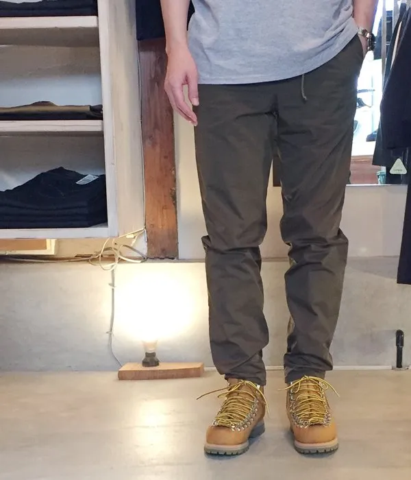 DIGAWEL/SLIM EASY PANTS (OLIVE)