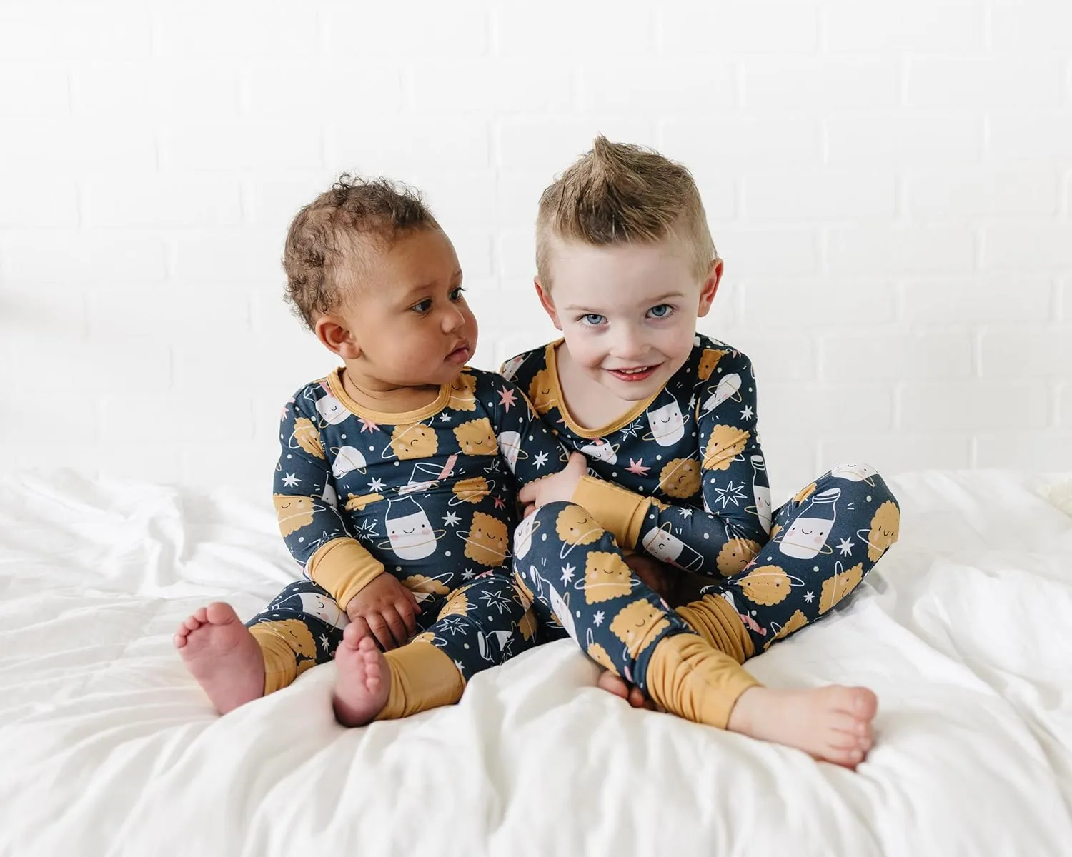 HUGH & HONEY SnugFlex Romper, Bamboo Viscose, Baby and Toddler Pajamas, No Zip with Convertible Hands and Feet Coverage