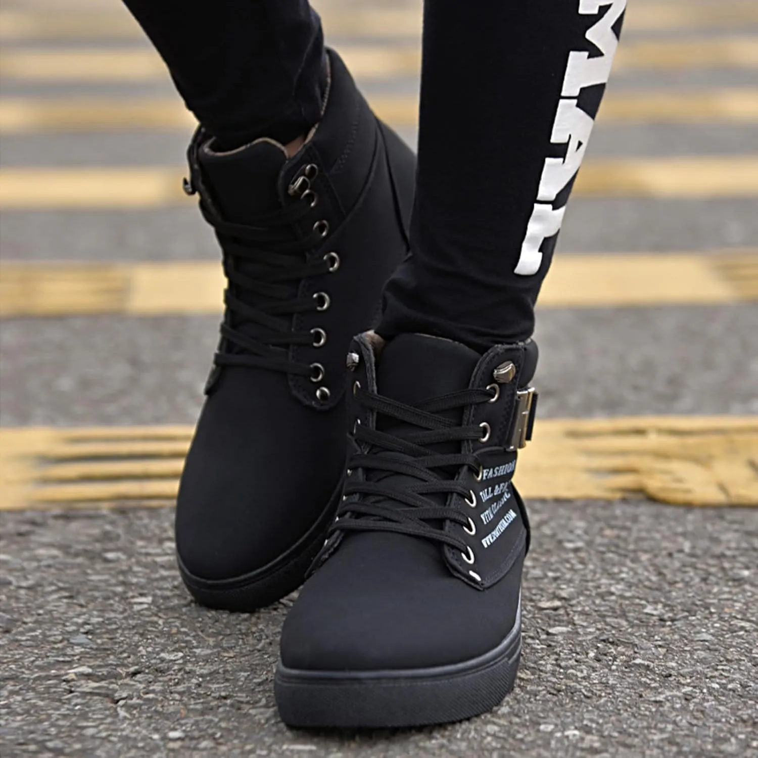 Men's High Top Sneakers Retro Casual Lace Up Sport Shoes Flat Bottom Walking Boots Outdoor Men Ledge Mid Boot
