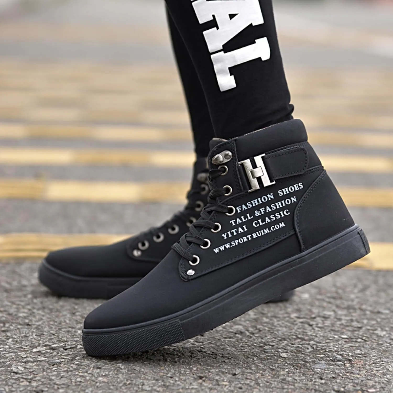 Men's High Top Sneakers Retro Casual Lace Up Sport Shoes Flat Bottom Walking Boots Outdoor Men Ledge Mid Boot