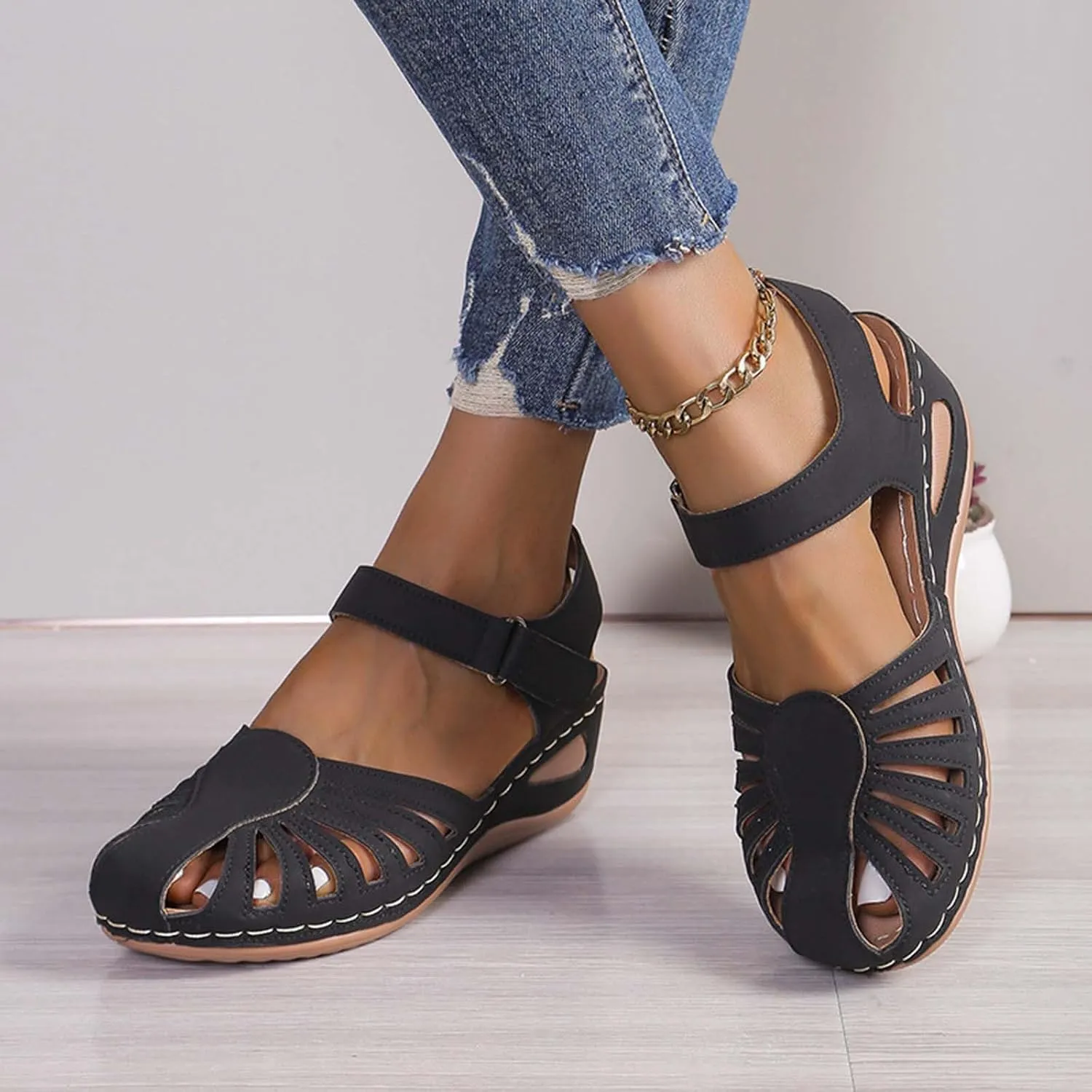 Women's Arch-Support Orthopedic Sandals Closed Toe Hollow Out Strap Ankle Trending Comfort Sandal Shoes for Vacation