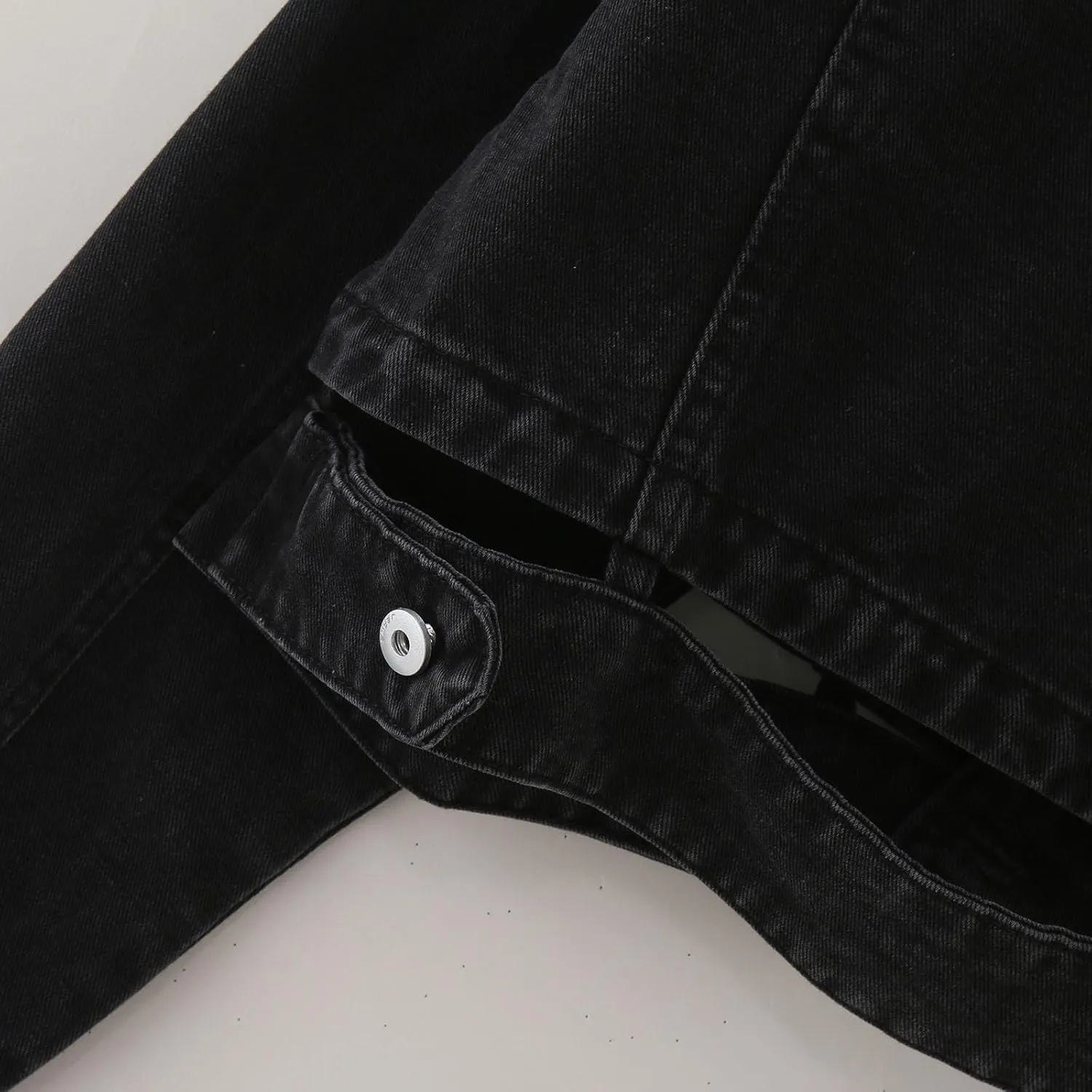 Womens Cropped Denim Jackets Trendy Button Up Shacket Fall Spring Long Sleeve Jean Coats Retro Petite Denim Coat