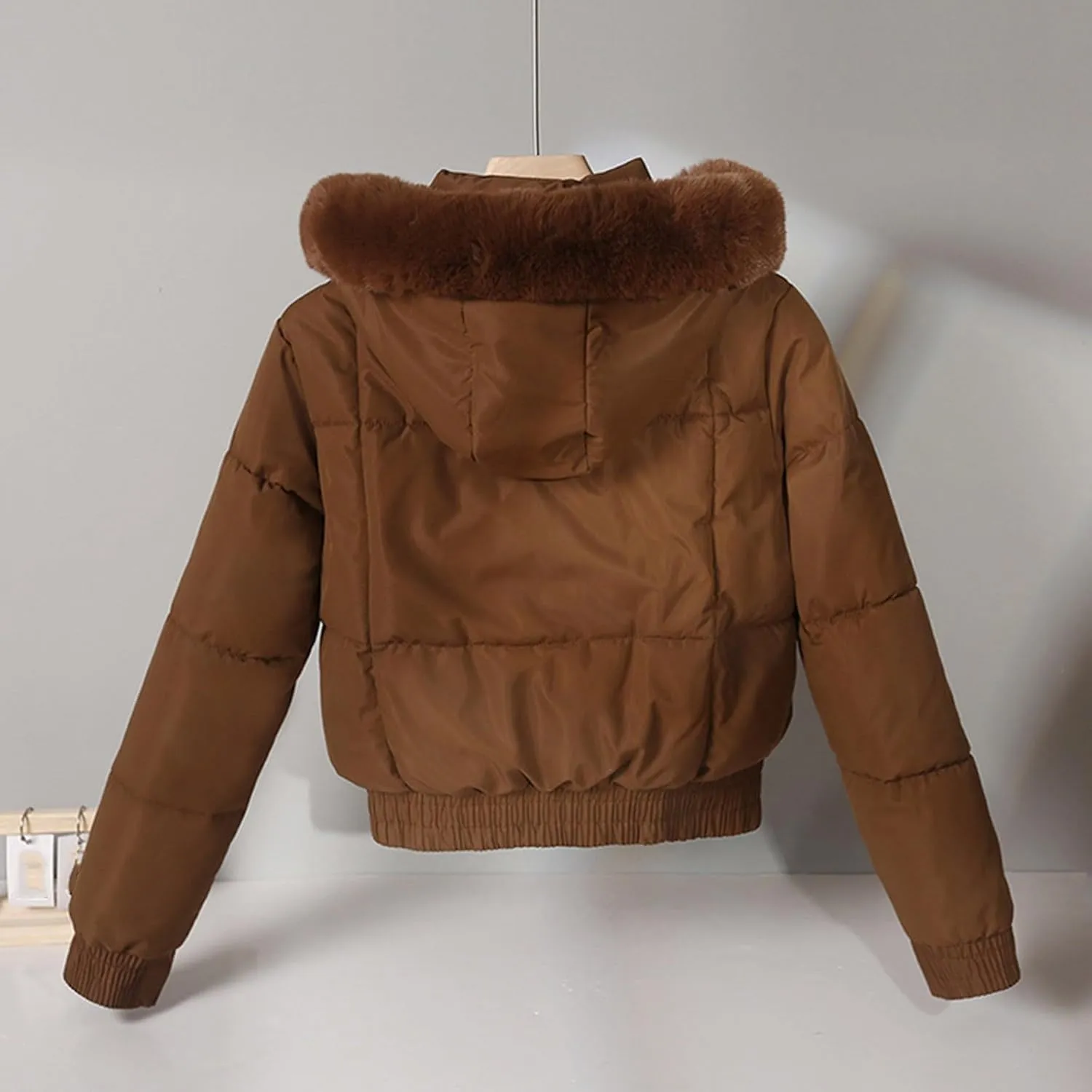 Womens Cropped Puffer Jackets with Faux Fur Hood Thicken Down Coats Quilted Jackets Winter Short Warm Coats Outerwear