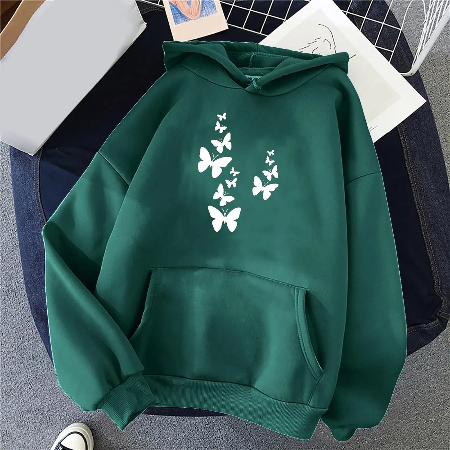 Womens Fashion Sweatshirt 2023 Long Sleeve Butterfly Graphic Drawstring Cute Pullover Hoodies Slim Casual Shirts with Pocket
