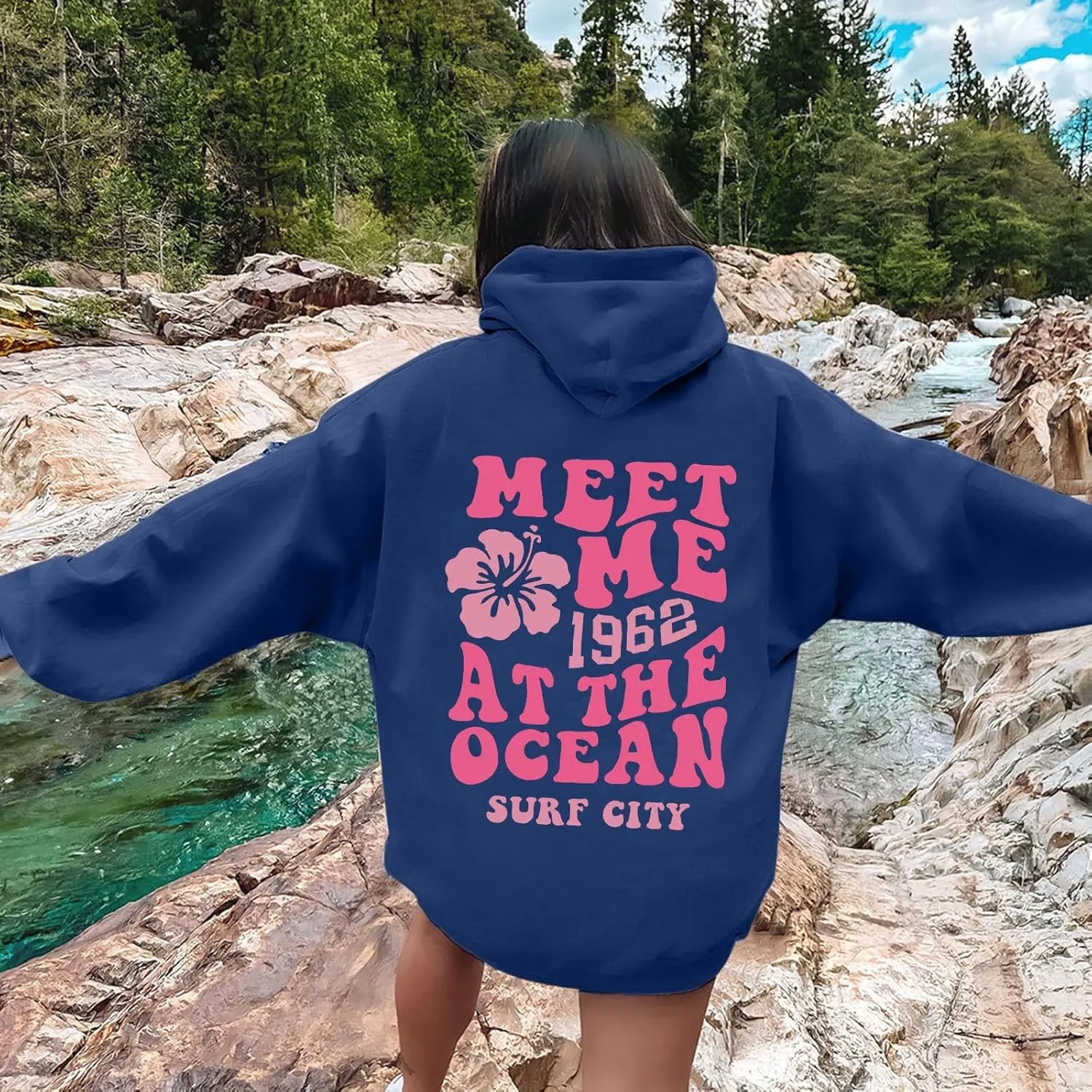 Women's Oversized Cute Hoodies Preppy Y2K Graphic Long Sleeved Sweatshirt for Teen Girls Pullover Tops with Pockets