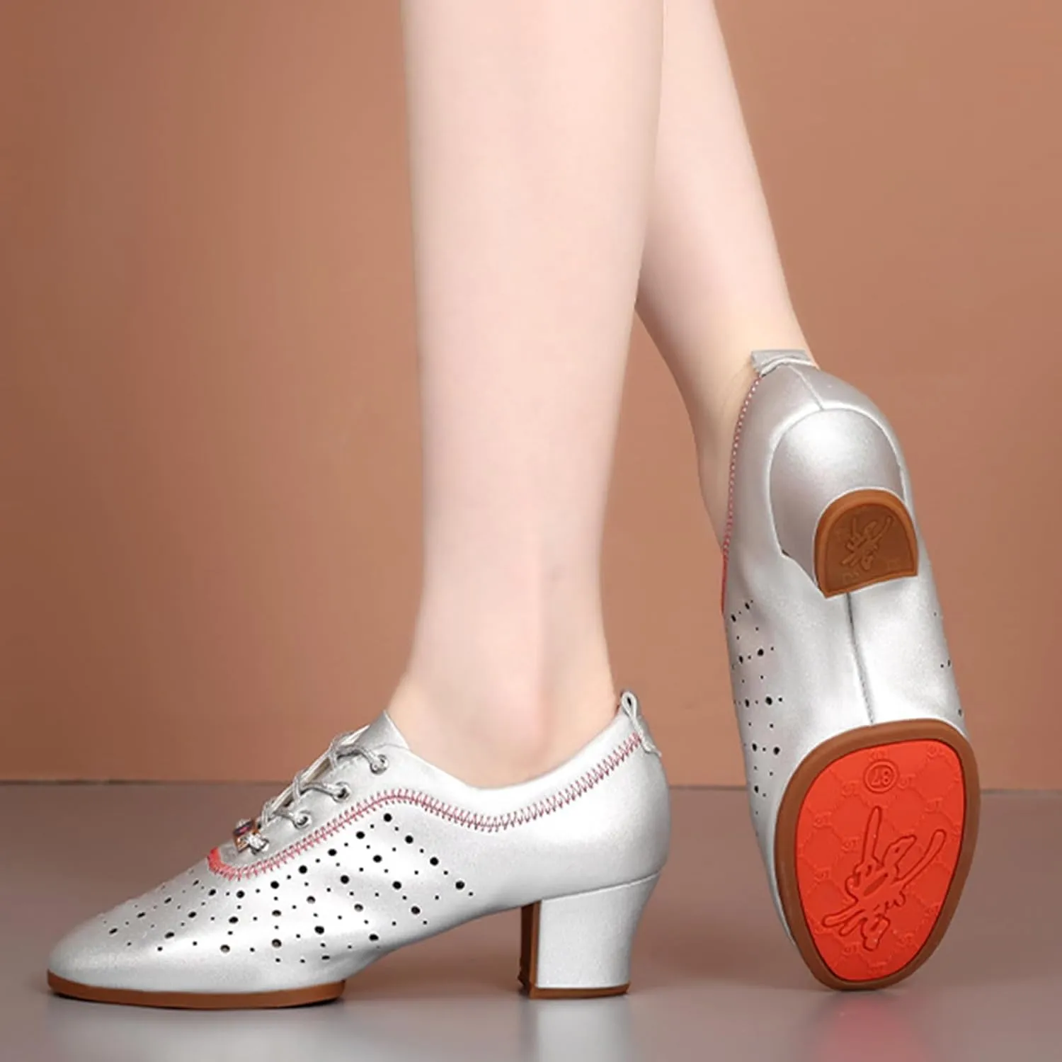 Women's Standard Practice Social Dance Shoes Latin Dance Shoes Lace-Up Closed Toe Latin Modern Shoes Straight Rubber Sole 5Cm Heel